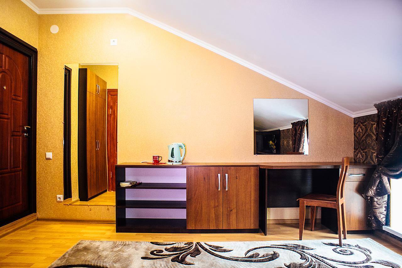 Guest House Kherson Extérieur photo